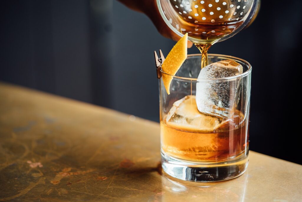 A Sleek, Tailored Tavern Comes to Hudson Yards